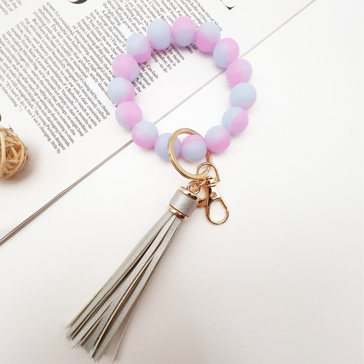 Wholesale Luminous Silicone Bead Keychain FluorescentTassel Creative Wrist Bracelet Key